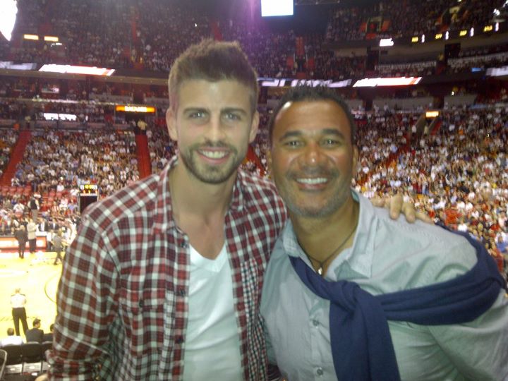 http://www.foxcrawl.com/wp-content/uploads/2011/12/Gerard-Pique-Ruud-Gullit.jpg