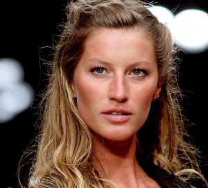 Gisele Bundchen worried for hubby Tom Brady and Patriots at Super Bowl 2012. (Tiago Chediak / Wikimedia)