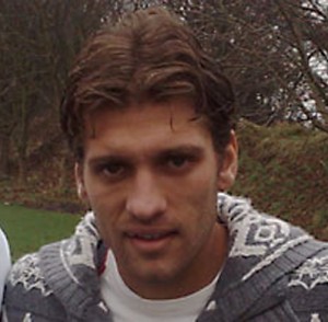  Aston Villa player Stiliyan Petrov fights leukaemia (public domain) 