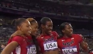 USA win women 4x400m relay gold, break world record. (Capture: Youtube)