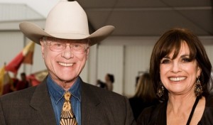 Dallas stars Larry Hagman and Linda Gray (Pic: Charlie Llewellin via Wikimedia)