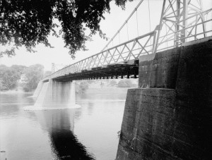 Delaware River bridge collapsed under cargo train (public domain)