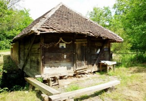 The shack where Sava Savanovic supposedly dwelled (antena3.ro)