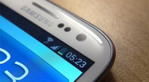 Spy images with upcoming Samsung Galaxy S4 published by Sammobile