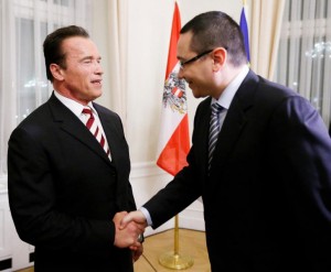 Romanian PM Victor Ponta delighted to shake hands with Terminator hero Arnold Schwarzenegger in Vienna. (Facebook photo)