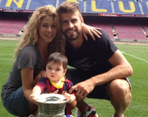 Shakira Pique and their boy Milan (pic.popcrunch.com)