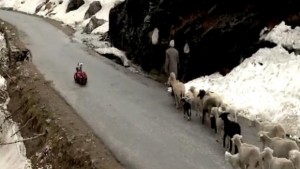 Indian luger unveils dizzying race down the Himalaya