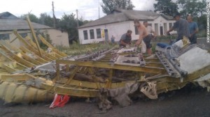 Wreckage from Malaysian flight MH17 found by locals (Twitter/CNN)