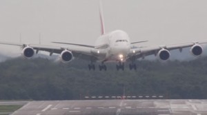A380 on final approach in Dusseldorf (capture: youtube)