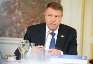 President Iohannis keeps a close eye on traffic cop death case (pic: EPP/Wikimedia)