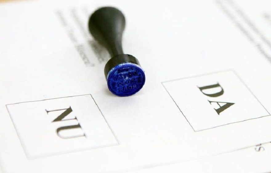 Romanians slam referendum that aimed to ban gay marriage